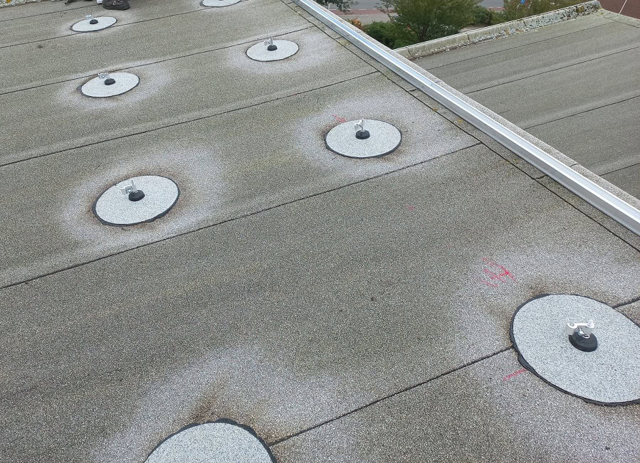 Montageankers Met Witte Bitumen Manchet